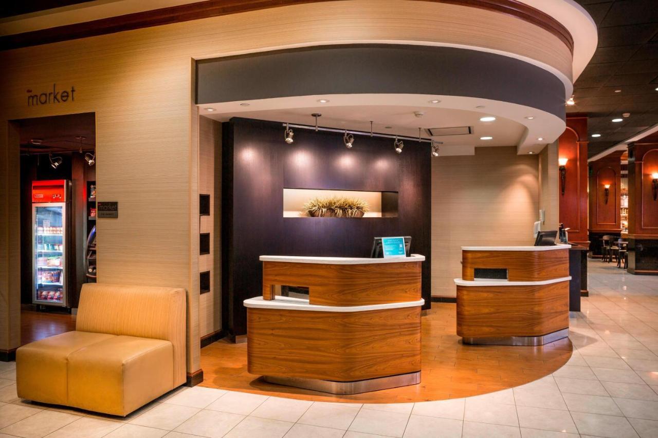 Courtyard By Marriott Norfolk Downtown Exterior foto