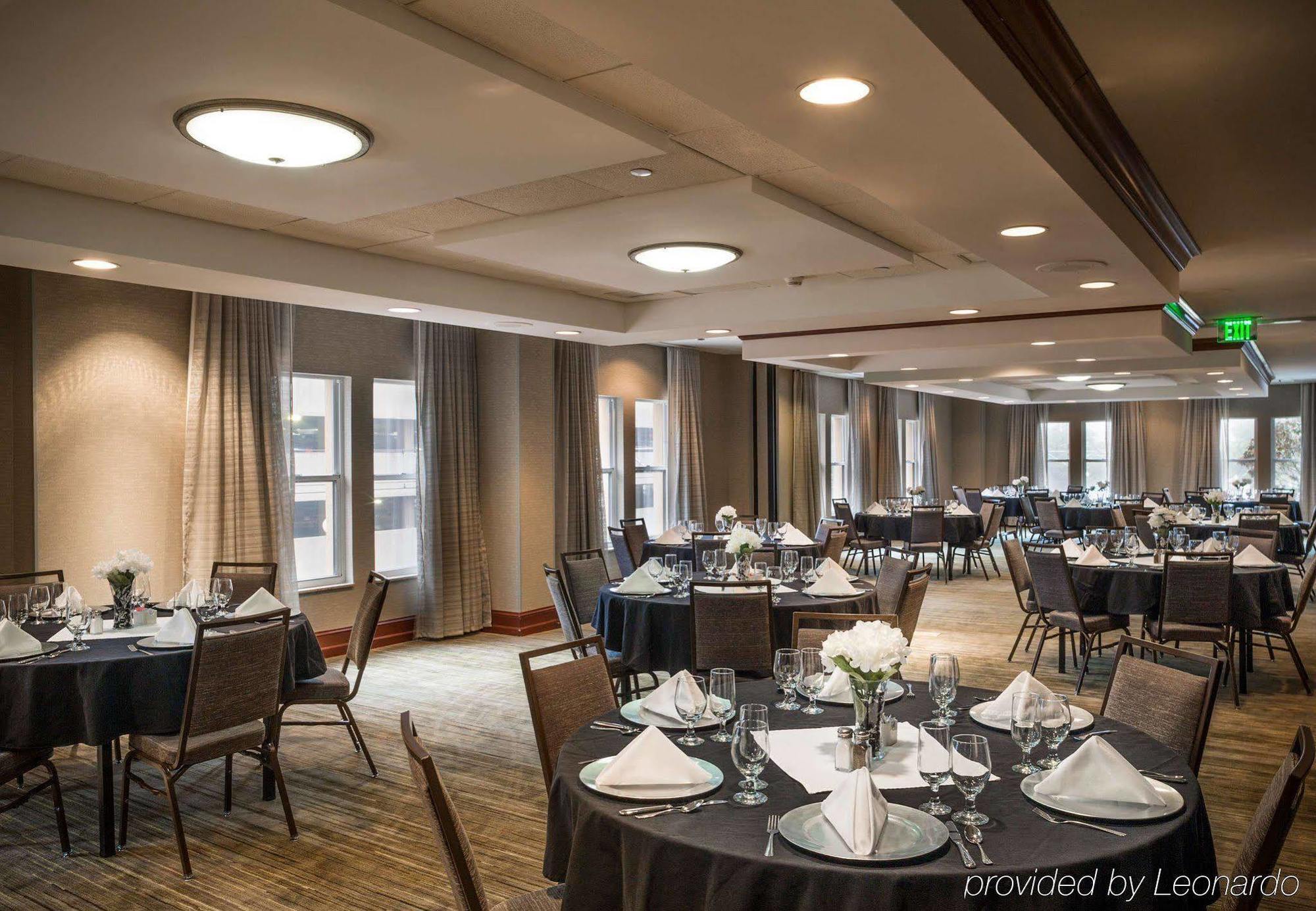 Courtyard By Marriott Norfolk Downtown Exterior foto